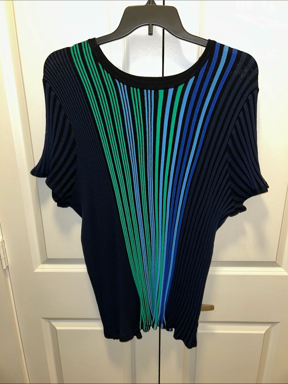 Liz Claiborne Navy Short-Sleeve Ribbed Sweater with Green & Blue Stripes